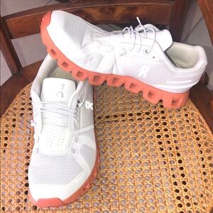 ON CLOUD Cloudtec Women’s Sneakers White Mesh with Orange Tread 8.5 EU40